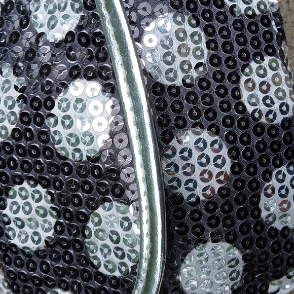 Girls Sequin Crossbody Bag - Black and Silver Polka Dot NWOT - Picture 3 of 16
